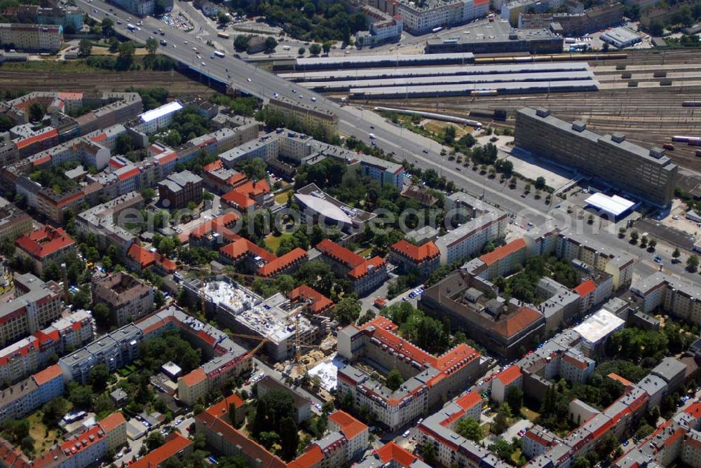 Berlin Lichtenberg from the bird's eye view: Blick auf den Erweiterungsbau am Krankenhaus Lichtenberg in der Fanningerstraße.