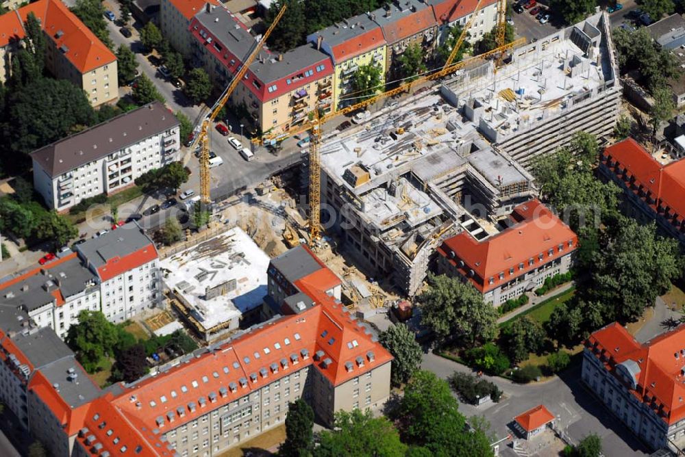 Aerial image Berlin Lichtenberg - Blick auf den Erweiterungsbau am Krankenhaus Lichtenberg in der Fanningerstraße.