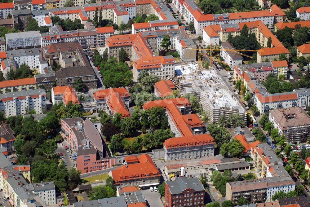 Berlin Lichtenberg from the bird's eye view: Blick auf den Erweiterungsbau am Krankenhaus Lichtenberg in der Fanningerstraße.