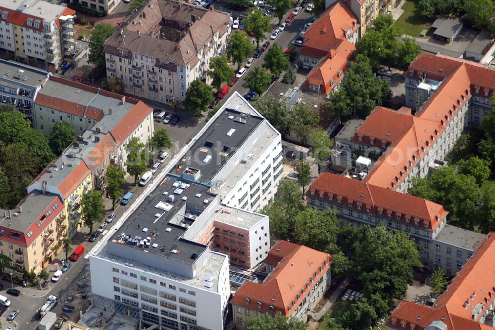 Aerial image Berlin - Blick auf den Erweiterungsbau am Krankenhaus Lichtenberg in der Fanningerstraße.