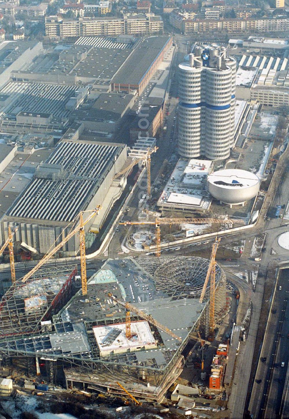 Aerial image München / Bayern - 15.01.2006 München (Bayern) Blick auf die Erweiterungsbaustelle des Auslieferungs- und Eventcenter BMW Welt der BMW AG am Georg-Brauchle-Ring nahe dem Olympia Park in München