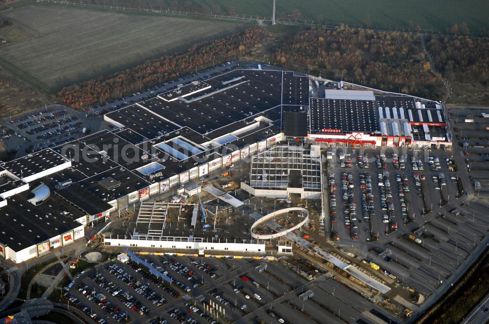 Aerial image WILDAU - Blick auf die Erweiterungsbaustelle am A10 Center am südlichen Berliner Ring bei Wildau.