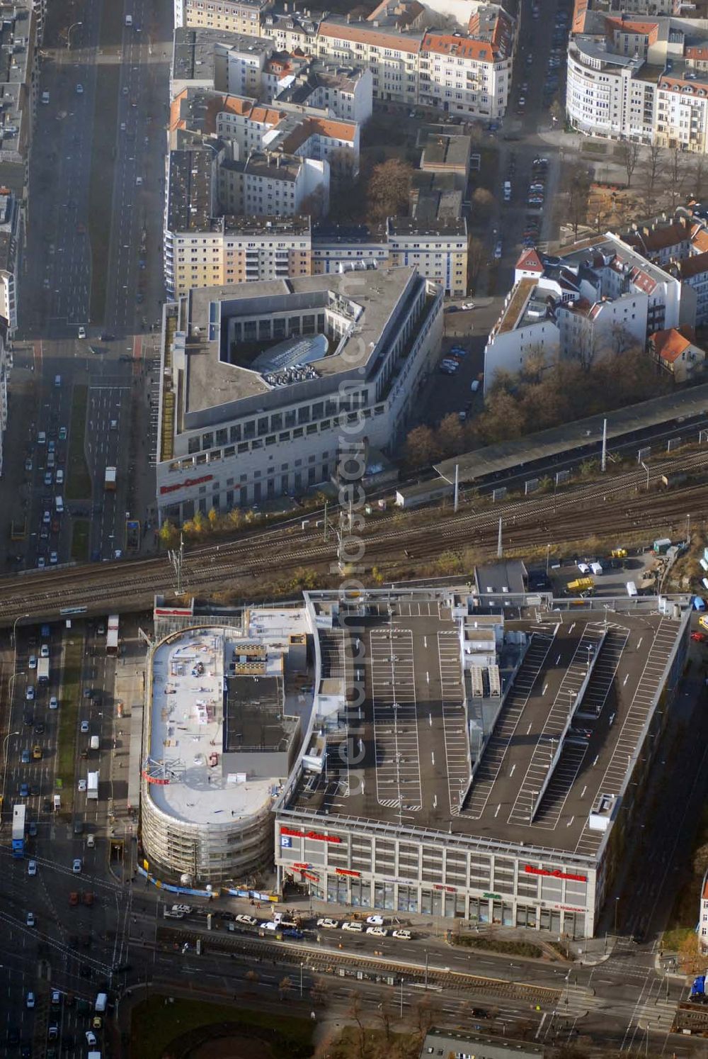 Aerial image Berlin - Blick auf die Erweiterungsbaustelle des Ringcenters 3 der ECE -Projektmanagement GmbH an der Frankfurter Allee in Berlin. ECE Projektmanagement G.m.b.H. & Co. KG, Center-Management, Ring-Center, Frankfurter Allee 111, 10247 Berlin, Fon: 030/422 64 70 Fax: 030/422 64 729, http://