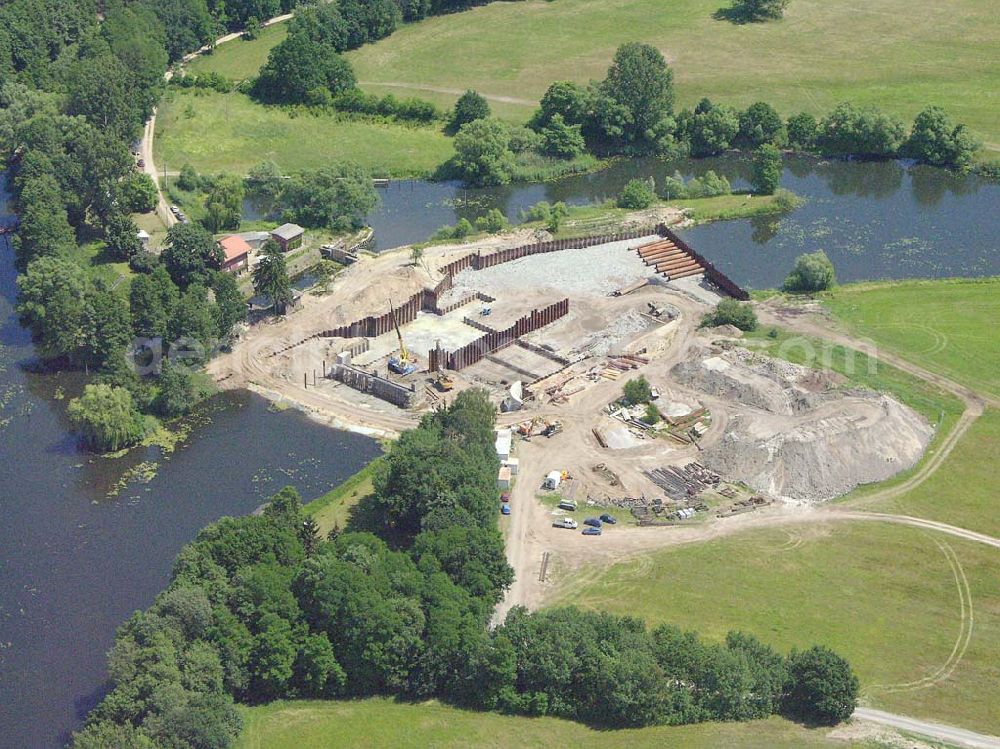 Kossenblatt from above - Blick auf die Erweiterungsbaustelle der Schleuse Kossenblatt. Ein Projekt der PTW Planungsgemeinschaft Tief- und Wasserbau GmbH in der Lewickistr.12 in 01279 Dresden, Tel 0351/ 45 251-0, Herr Oberdorf obendorf@ptw-dresden.de