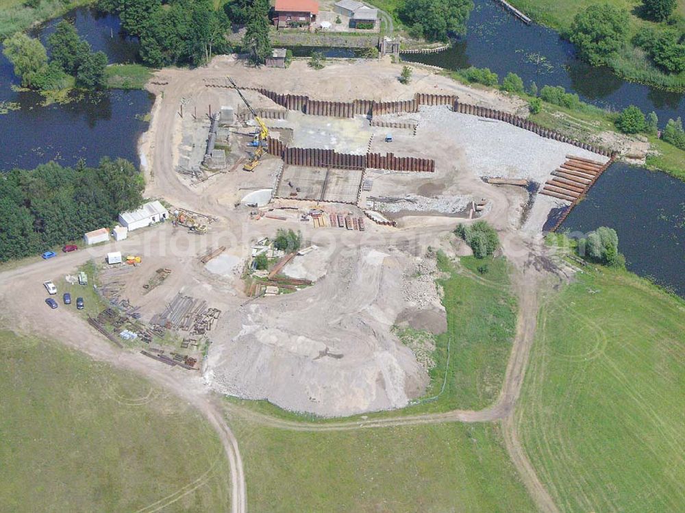 Kossenblatt from above - Blick auf die Erweiterungsbaustelle der Schleuse Kossenblatt. Ein Projekt der PTW Planungsgemeinschaft Tief- und Wasserbau GmbH in der Lewickistr.12 in 01279 Dresden, Tel 0351/ 45 251-0, Herr Oberdorf obendorf@ptw-dresden.de