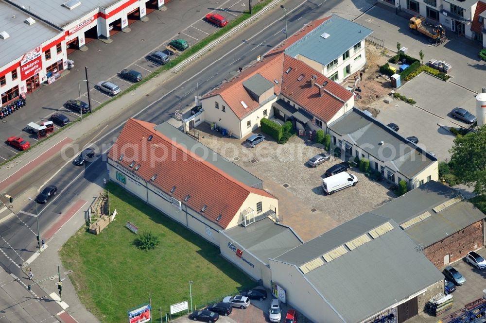 Aerial photograph Berlin - View of the shop Pevel for pump systems in Mahlsdorf in Berlin. The GmbH is located at Hultschiner Damm