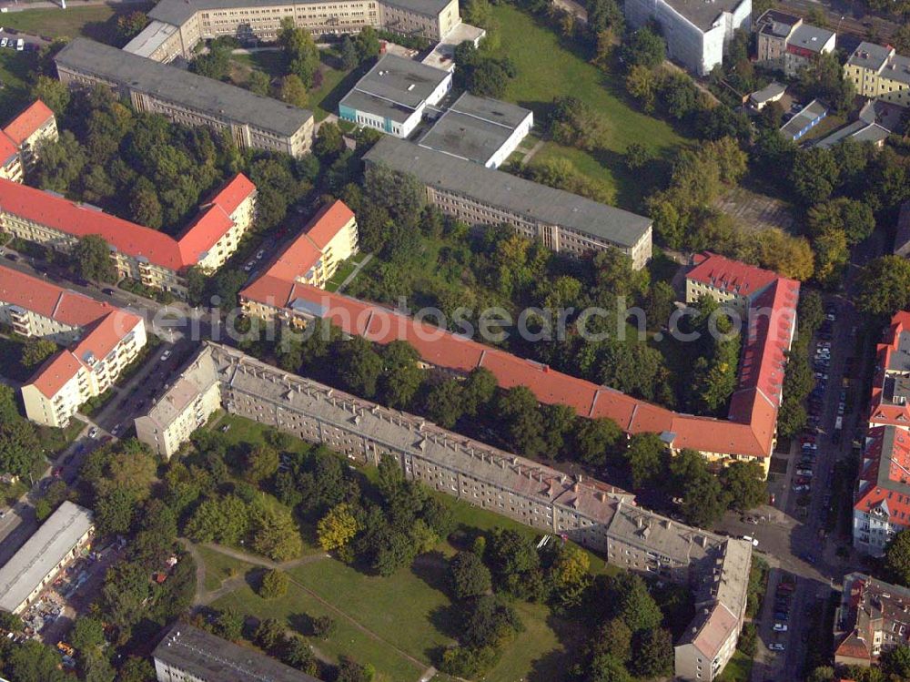 Aerial image Berlin-Lichtenberg - 05.10.2005: Die FHTW (Fachhochschule für Technik und Wirtschaft) besteht als eigenständige Hochschule seit 1994. Fachhochschule für Technik und Wirtschaft Berlin. Heute hat die FHTW insgesamt beinahe 8000 Studenten, die allerdings nicht alle in Karlshorst, sondern auch an an deren Standorten der Hochschule studieren. Treskowallee 8, 10318 Berlin; Tel. +49 / 30 / 50 19 - 0; Fax: +49 / 30 / 50 90 1 - 34