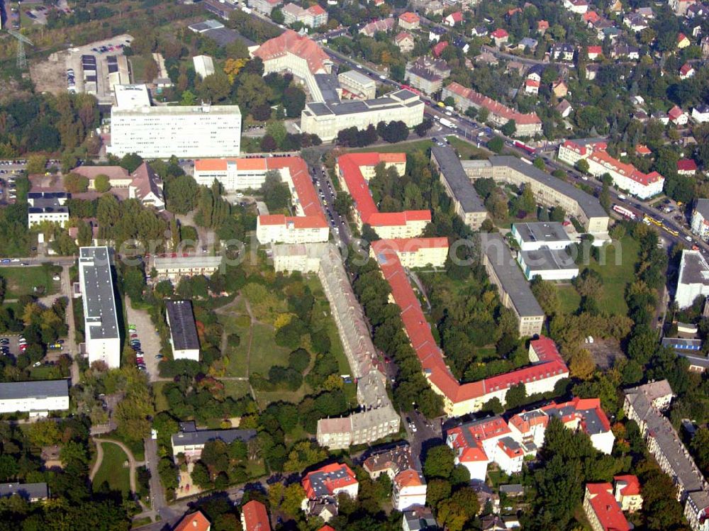 Berlin-Lichtenberg from the bird's eye view: 05.10.2005: Die FHTW (Fachhochschule für Technik und Wirtschaft) besteht als eigenständige Hochschule seit 1994. Fachhochschule für Technik und Wirtschaft Berlin. Heute hat die FHTW insgesamt beinahe 8000 Studenten, die allerdings nicht alle in Karlshorst, sondern auch an an deren Standorten der Hochschule studieren. Treskowallee 8, 10318 Berlin; Tel. +49 / 30 / 50 19 - 0; Fax: +49 / 30 / 50 90 1 - 34