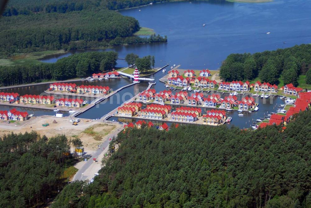 Rheinsberg from above - Blick auf das fast fertige Hafendorf Rheinsberg - Projektgesellschaft Hafendorf Rheinsberg GmbH,Lenaustr. 27,D-12305 Berlin,Telefon: +49 33931/34 161,Telefax: +49 33931/34 163,Email: info@hafendorf-rheinsberg.de,Achim Walder: