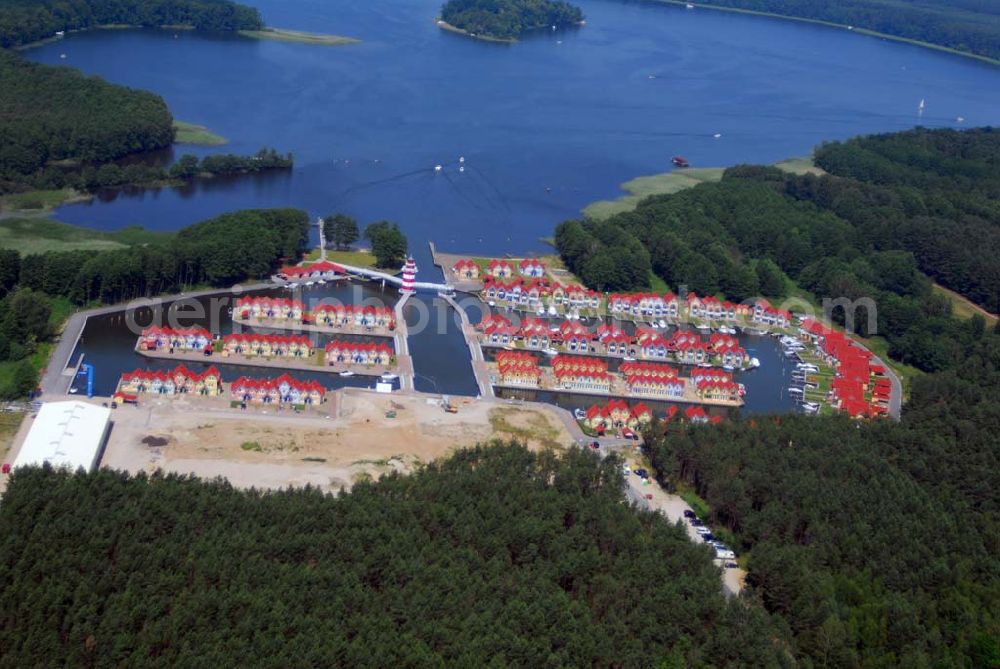 Rheinsberg from above - Blick auf das fast fertige Hafendorf Rheinsberg - Projektgesellschaft Hafendorf Rheinsberg GmbH,Lenaustr. 27,D-12305 Berlin,Telefon: +49 33931/34 161,Telefax: +49 33931/34 163,Email: info@hafendorf-rheinsberg.de,Achim Walder: