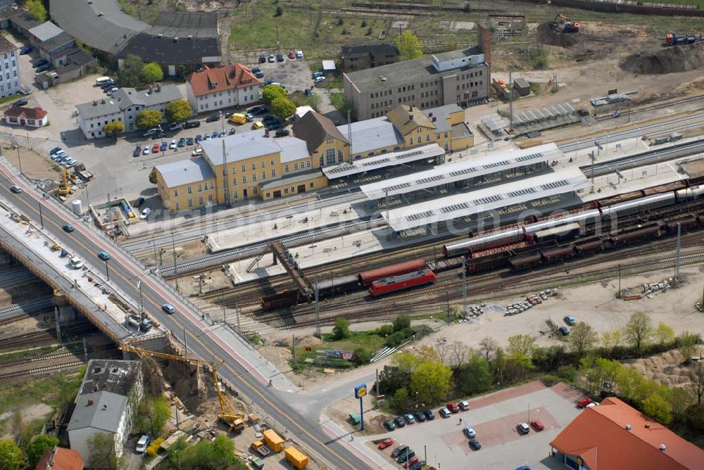 Aerial photograph Eberswalde - Blick auf die fast fertige Neubaubrücke an der Heegermühler Straße (B167) am Bahnhof Eberswalde. Katharina Ertl, Stadtverwaltung Eberswalde Baudezernat, Fachdienst Stadtentwicklung, AG Stadtplanung Telefon: 03334 - 64 - 617