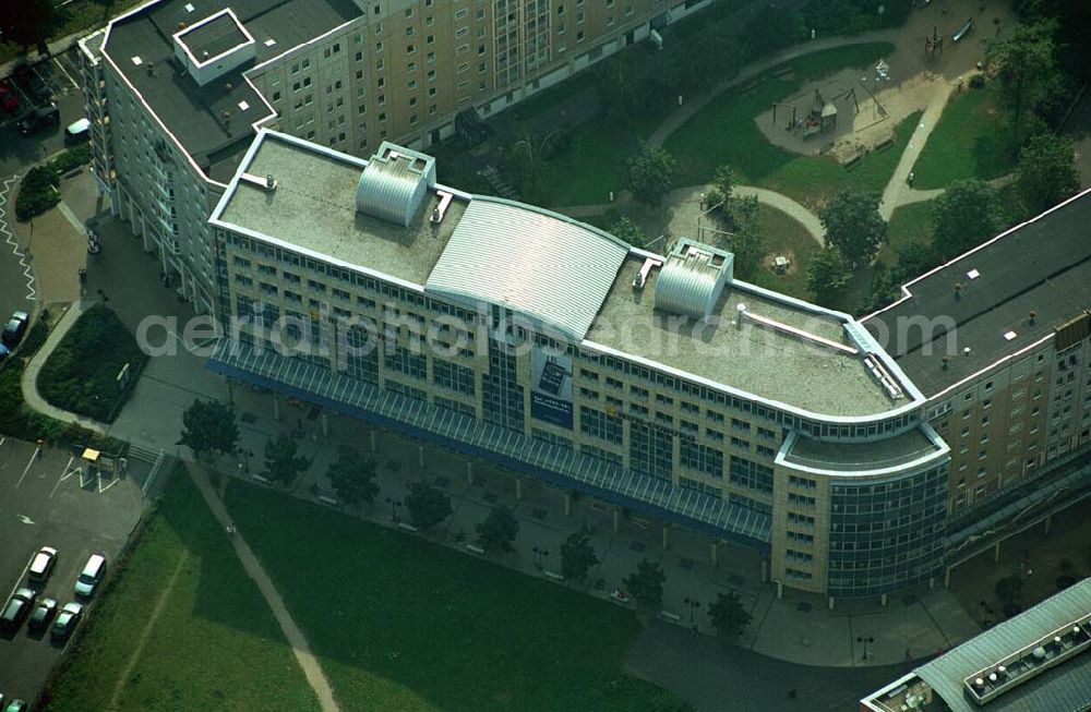 Dresden ( Sachsen ) from above - Der Ferdinandhof liegt zwischen Altmarkt und Hauptbahnhof, mitten in der Innenstadt von Dresden. Im Ferdinandhof sind Büroflächen ab ca. 300 m² bis etwa 850 m² auf einer Ebene realisierbar.HVB Immobilien AG Geschäftsstelle Leipzig; Ludwig-Erhard-Straße 57; 04103 Leipzig; Tel. 0341 998-1000; Fax 0341 998-1235