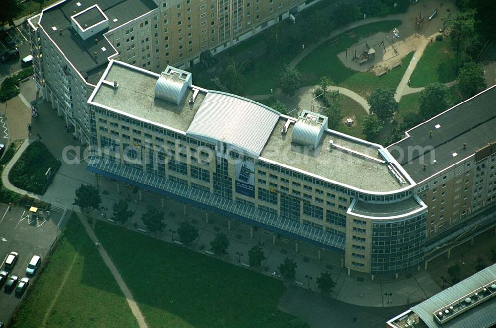 Aerial photograph Dresden ( Sachsen ) - Der Ferdinandhof liegt zwischen Altmarkt und Hauptbahnhof, mitten in der Innenstadt von Dresden. Im Ferdinandhof sind Büroflächen ab ca. 300 m² bis etwa 850 m² auf einer Ebene realisierbar.HVB Immobilien AG Geschäftsstelle Leipzig; Ludwig-Erhard-Straße 57; 04103 Leipzig; Tel. 0341 998-1000; Fax 0341 998-1235