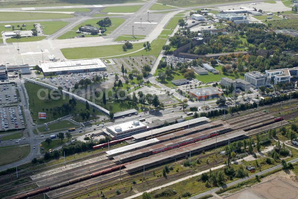 Aerial photograph Schönefeld - Blick auf den Fern- und S- Bahnhof am Flughafen Schönefeld, BBI. View of the suburban train and train station at Schönefeld airport, BBI.