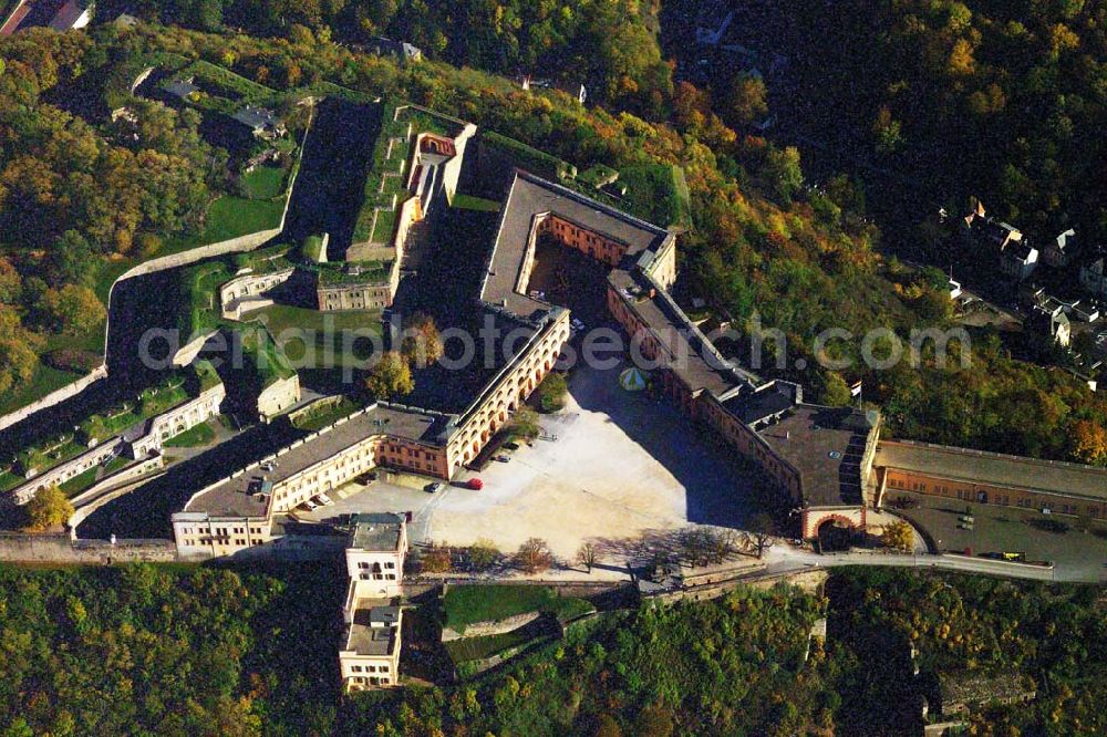 Aerial photograph Koblenz - 28.10 2005 Koblenz / Rheinland Pfalz, Blick auf die Festung Ehrenbreitstein im gleichnamigen Stadtviertel von Koblenz. Um die Mitte des 10. Jahrhundert erbaute ein Ehrembrecht aus dem Lahngauisch-Konradinischen Herzogsgeschlecht hier eine Burg. Besucher aus aller Welt kommen auf den Ehrenbreitstein, nicht nur wegen der architektonischen Schönheit und der Museen, sondern vor allem wegen der prächtigen Lage über den beiden Flüssen.