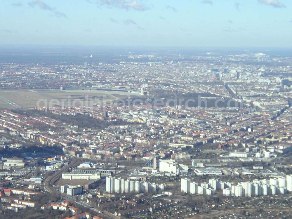 Aerial image Berlin - TEMPELHOF - Blick auf den Flughafen Berlin-Tempelhof in Nord-Süd-Richtung. 13.03.03