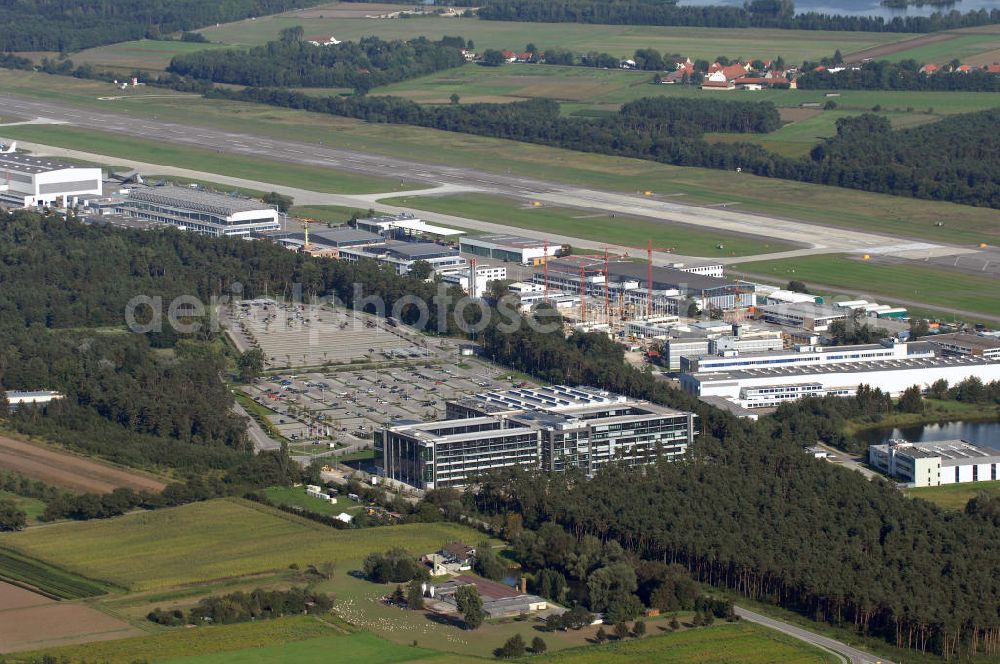 Aerial photograph Manching - Blick auf den Flughafen Manching bei Ingolstadt, zugleich Standort der EADS, einem europäischen Luft-, Raumfahrt- und Rüstungskonzern. Kontakt: EADS Deutschland GmbH, Rechliner Straße, 85077 Manching