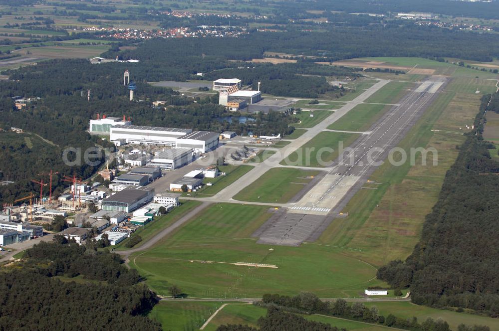 Aerial image Manching - Blick auf den Flughafen Manching bei Ingolstadt, zugleich Standort der EADS, einem europäischen Luft-, Raumfahrt- und Rüstungskonzern. Kontakt: EADS Deutschland GmbH, Rechliner Straße, 85077 Manching