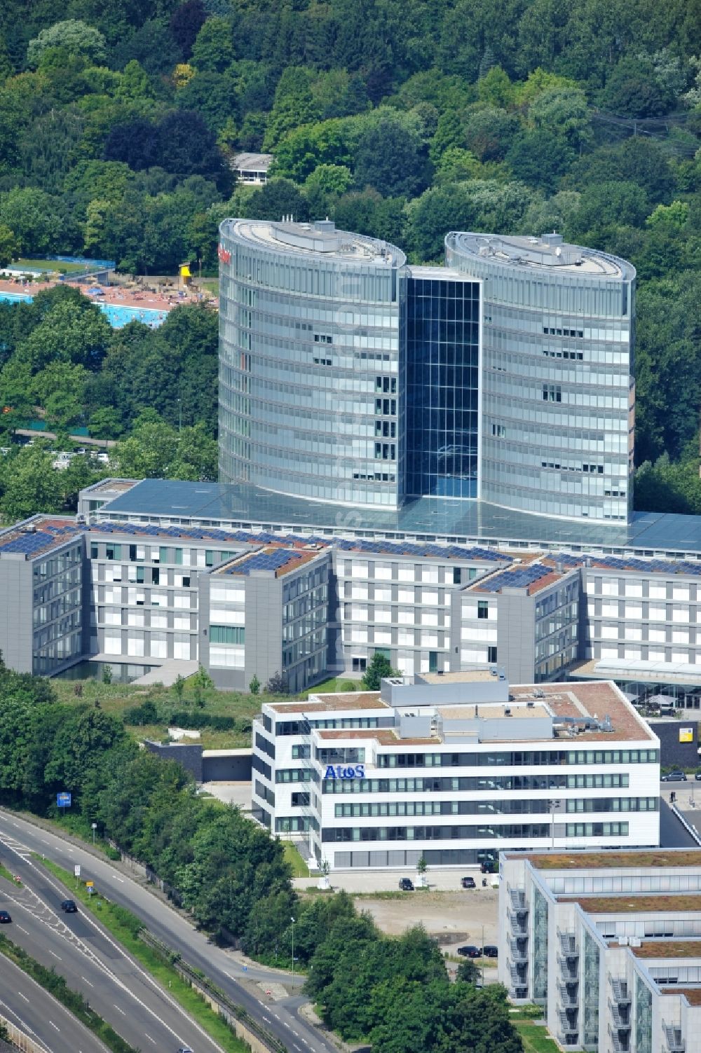 Essen from the bird's eye view: View of the building of E.ON Ruhrgas AG, Essen. The administrative headquarter of the company consists of two adjoining buildings from 63 metres tall office towers. It was created by the architect office PLAN FORWARD GmbH and built from 2008 to 2010