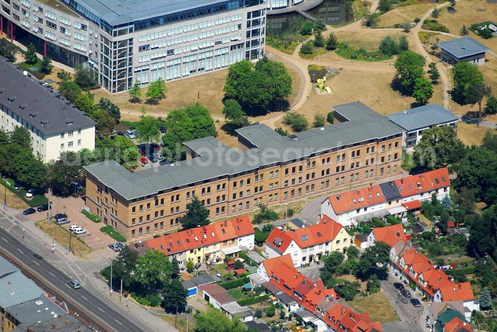 Halle/Saale from above - Blick auf das Gebäude der KGSA (Krebsgesellschaft Sachsen-Anhalt) an der B6 in Halle (Sachsen-Anhaltische Krebsgesellschaft e.V., Paracelsusstr. 23, 06114 Halle, Tel. 0345 - 4 78 81 10, Fax 0345 - 4 78 81 12, info@krebsgesellschaft-sachsen-anhalt.de,