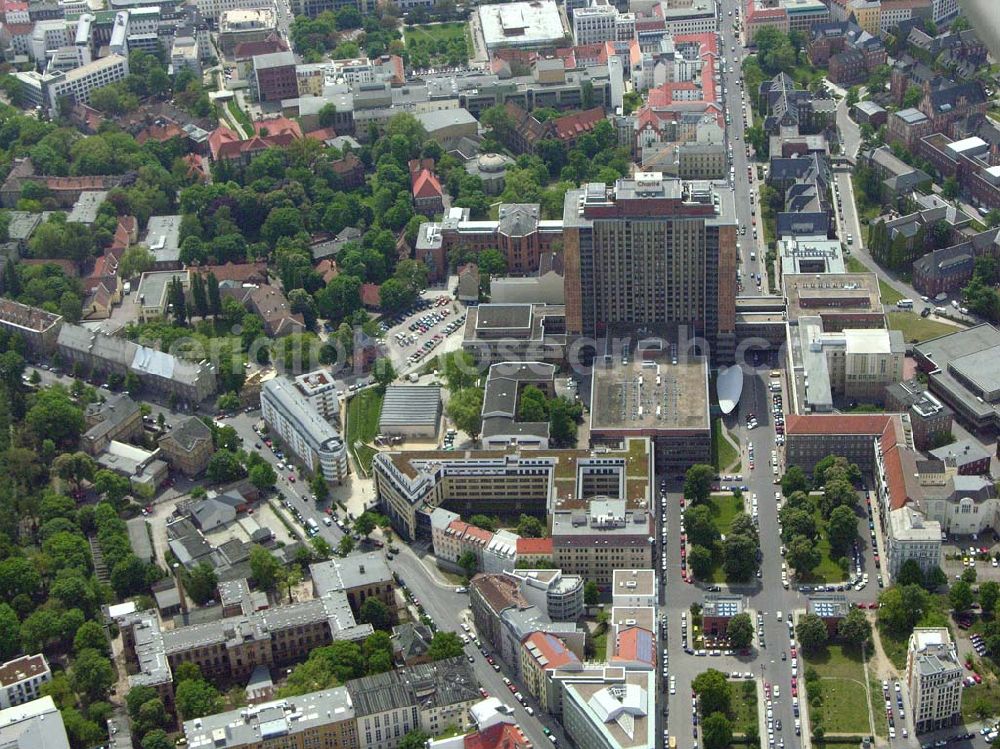 Berlin from the bird's eye view: Blick auf das Gelände der Berliner Charité in Berlin-Mitte