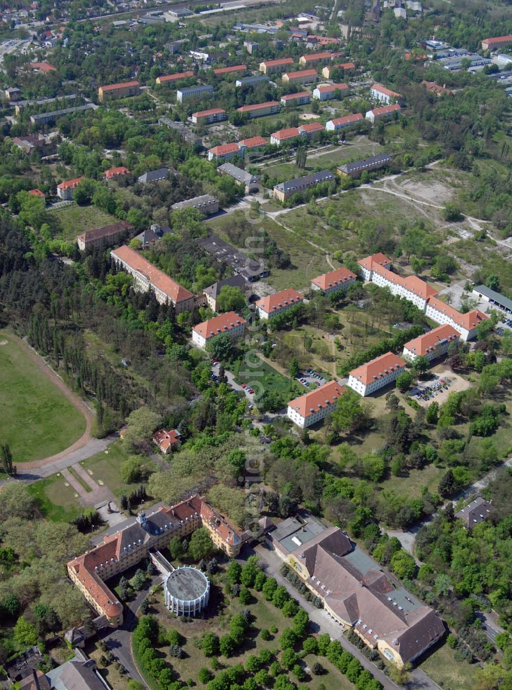 Aerial photograph Wünsdorf - Blick auf das Gelände der Waldstadt Wünsdorf, dem ehemaligen russischen Oberkommando in Wünsdorf (Brandenburg)