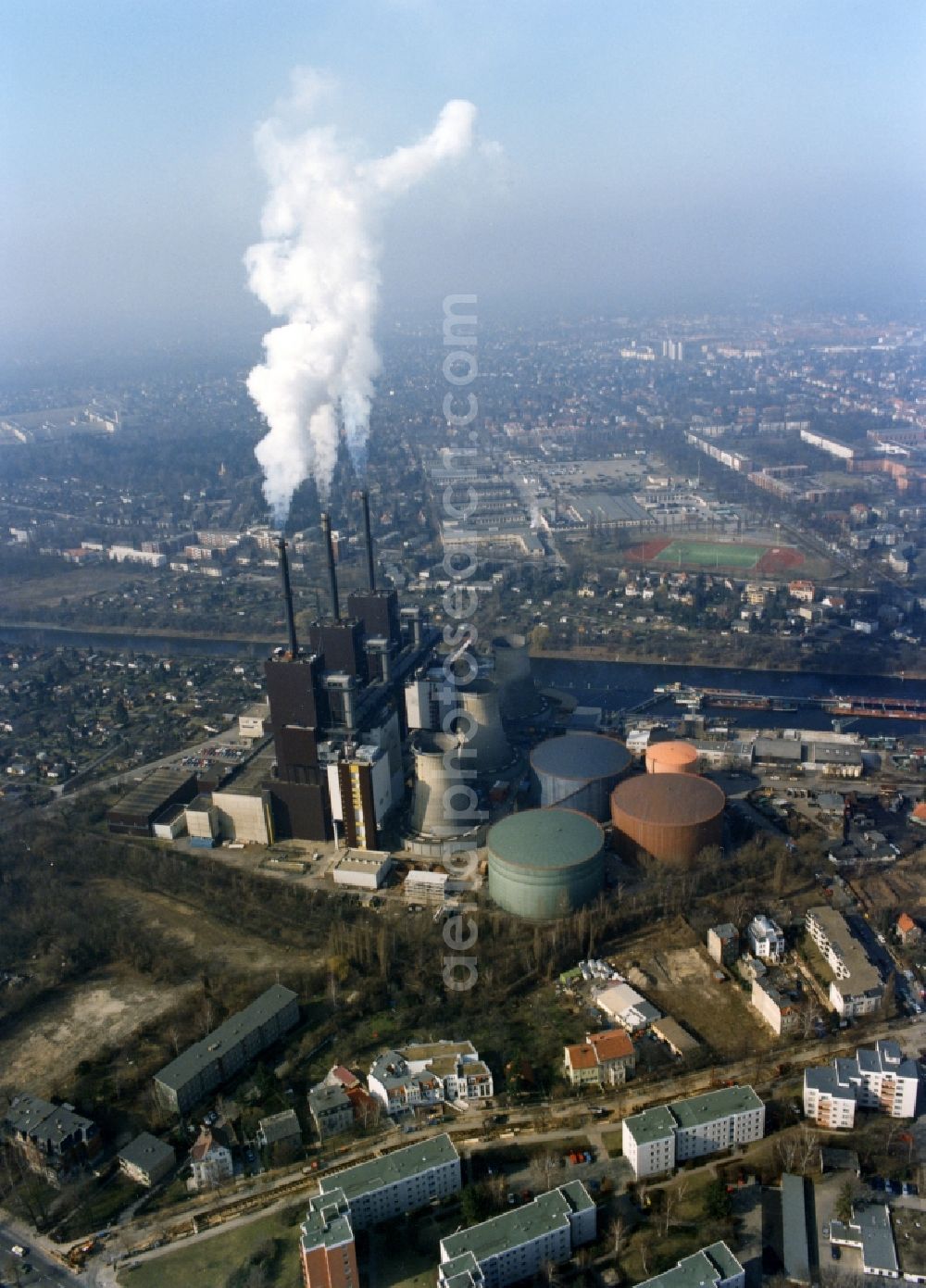 Berlin from the bird's eye view: Overlooking the grounds of the former BEWAG cogeneration plant Berlin light field on the Teltow Canal in Berlin