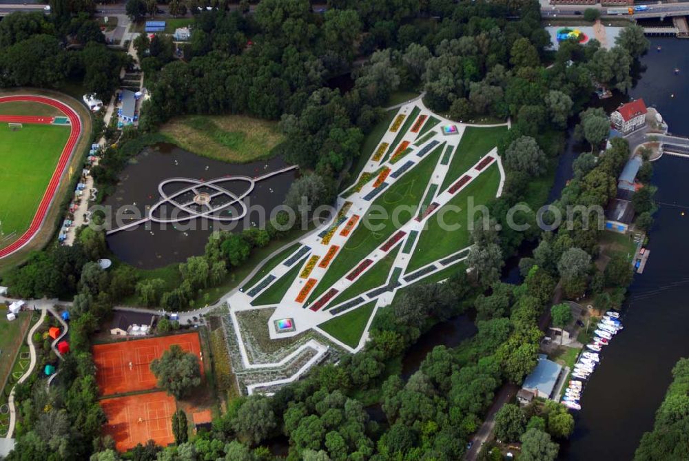 Aerial image Rathenow - Blick auf das Gelände der Landesgartenschau 2006 in Rathenow, die dieses Jahr unter dem Motto Den Farben aud der Spur auf der Schwedendemm-Insel, dem Weinberg und in der Altstadt von Rathenow stattfindet. Kontakt: Landesgartenschau Rathenow 2006 GmbH, Schwedendamm 1, 14712 Rathenow, info@laga-rathenow2006.de,