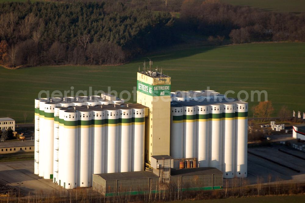 Trebsen from the bird's eye view: Blick auf das Getreidesilo der Getreide AG in Trebsen. Großhandel für Landesprodukte, Nahrungsmittel und Lebensmittel. (Getreide AG, Seelingstädter Str. 21, 04687 Trebsen/Mulde, Tel.: 03 43 83/90 - 300)