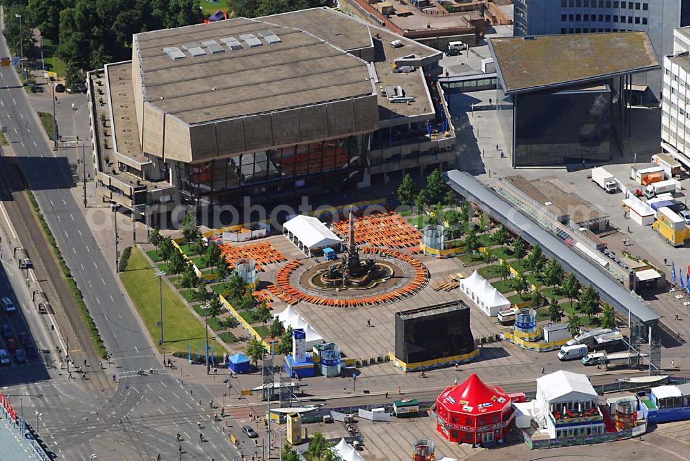 Aerial photograph Leipzig - Blick auf das Gewandhaus zu Leipzig (Augustusplatz 8, 04109 Leipzig,Telefon: +49(0)341 12 70-0, URL: