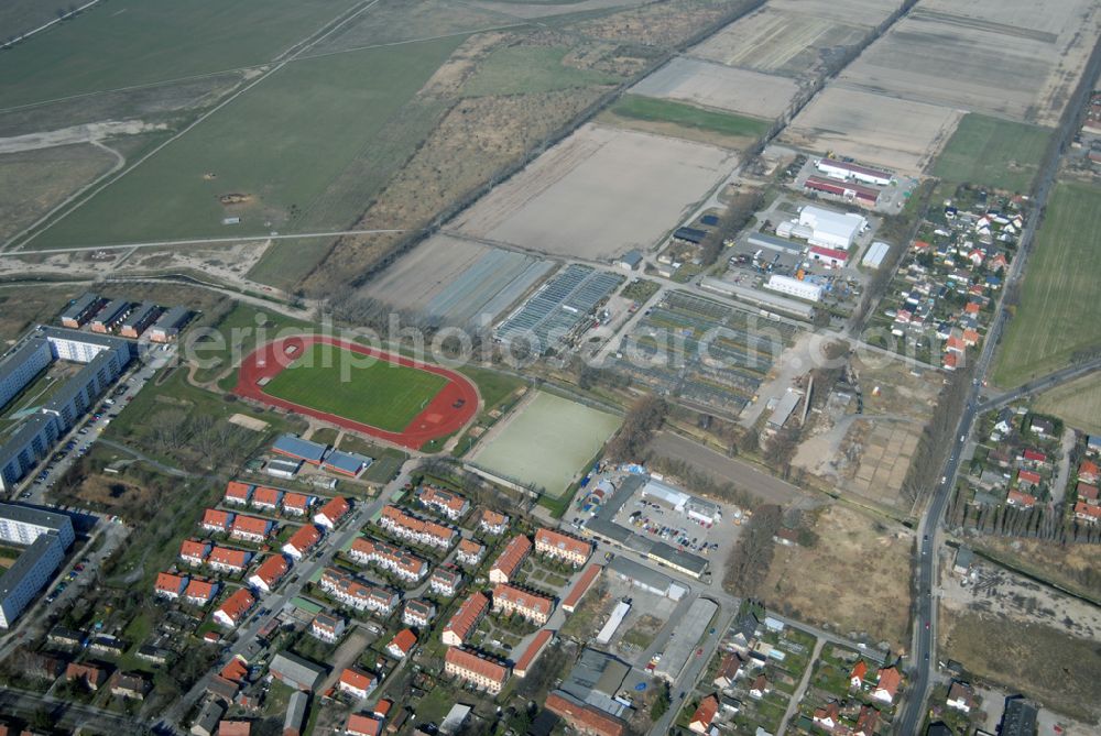 Aerial photograph Wartenberg - Blick auf die Gewächshausanlagen der Firma Schwarzkopf in Wartenberg