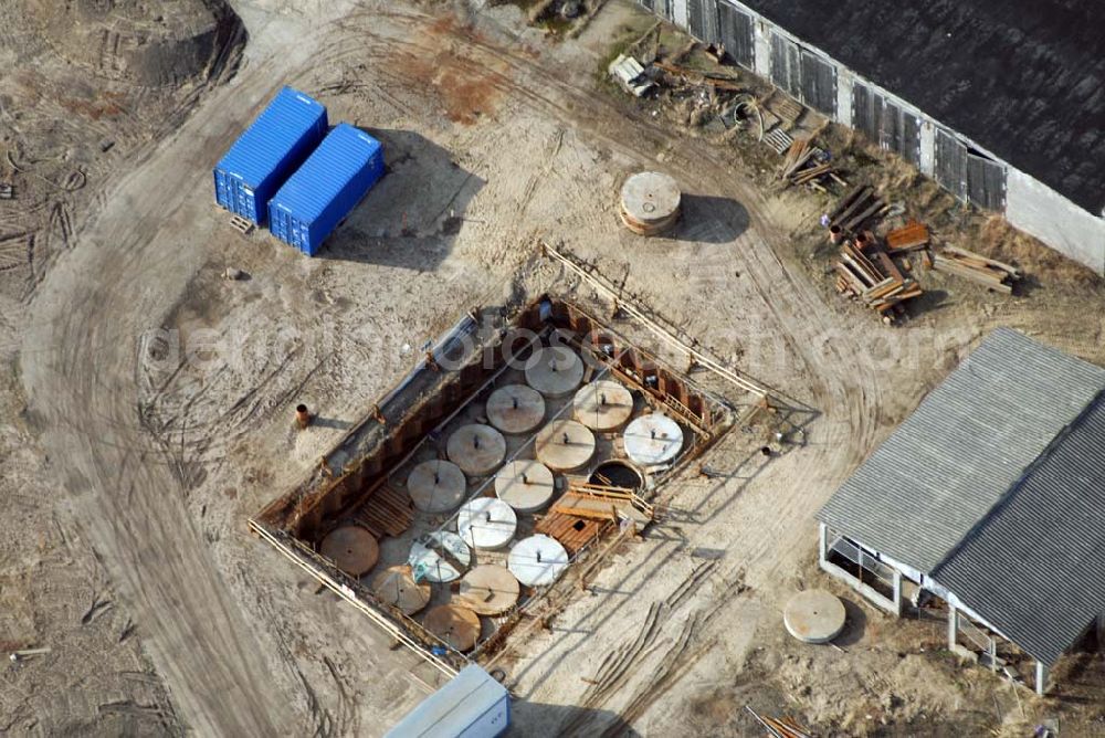 Aerial photograph Bernau - ; Blick auf das Gewerbegebiet in Bernau-Rehberge; ehemalige Luftnachrichtenkaserne wurde von den sowjetischen Streitkräften genutzt; seit 1996 siedeln sich immer mehr zivile Firmen an; Anschrift: Gewerbegebiet; 16321 Bernau