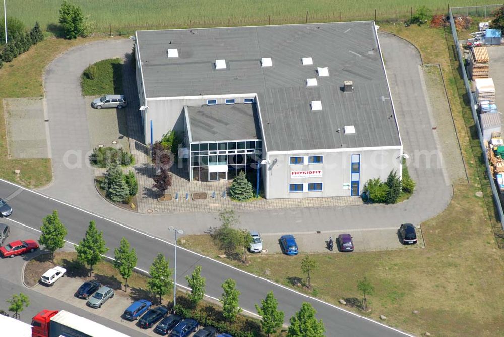 Rangsdorf from the bird's eye view: H.O.M.B.A.S; Vermietung von Veranstaltungs-, Schulungs und Seminarräume für Jugendweihen Familienfeiern etc.; Räumlichkeiten für jeden Anlass; “Proberaum” für Band, Chöre etc. mit Bühne; Mehrzweckraum mit und ohne Beschallung und Catering; Physiofit Physioterapie Mo.-Do. 7.00 - 20.00 Uhr-Fr.7.00 - 12.30 Uhr; Hotline : 0171 7 14 79 90; Tel.++ 49 (0) 3 37 08 2 18 00; im Gewerbegebiet Theresenhof; DE - 15834 Berlin Rangsdorf; Telefon: 03 37 08 / 23 00; Telefax: 03 37 08 / 23 09 9;