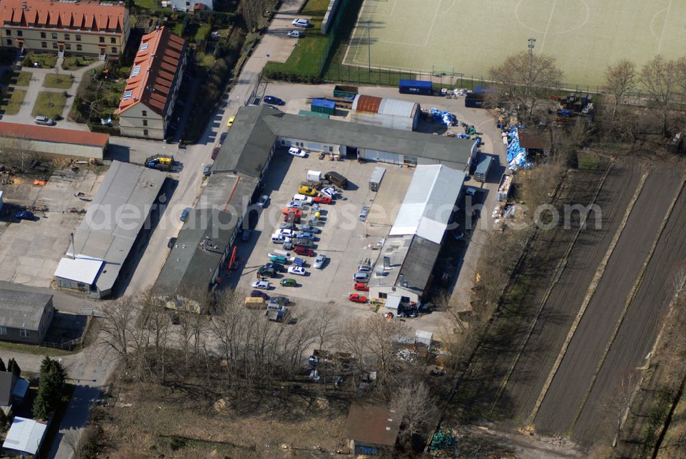 Aerial image Wartenberg - Blick auf die den Gewerbehof am Fennpfuhlweg in Wartenberg (Berlin-Hohenschönhausen). Anschrift: Genossenschaftsweg 1 in 13059 Berlin