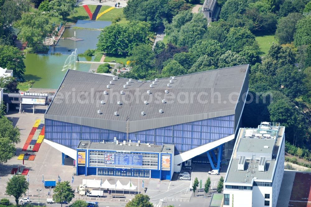 Aerial image Essen - View of the Grugahalle in Essen in North Rhine-Westphalia. The venue in the district of Rüttenscheid was designed by the architects Ernst Friedrich and Gerd Brockmann and opened in1958. The hall is used for concerts, sporting events, political meetings and general meetings of large corporations