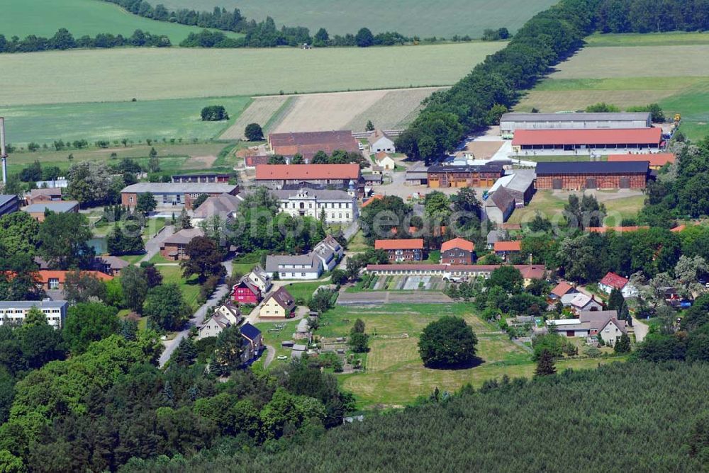 Schmerwitz from above - ; Blick auf Gut Schmerwitz; Gut Schmerwitz GmbH & Co. KG; Schmerwitz Nr.8; 14827 Wiesenburg/Mark; (03 38 49) 908-0;