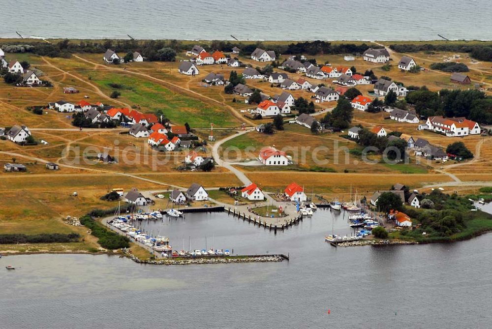 Aerial photograph Neuendorf - Blick auf den Hafen von Neuendorf auf Hiddensee.