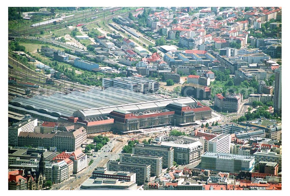 Leipzig from above - Blick auf die Hauptbahnhof-Promenaden im Leipziger Hauptbahnhof in Leipzig durch die ECE Projektmanagement GmbH