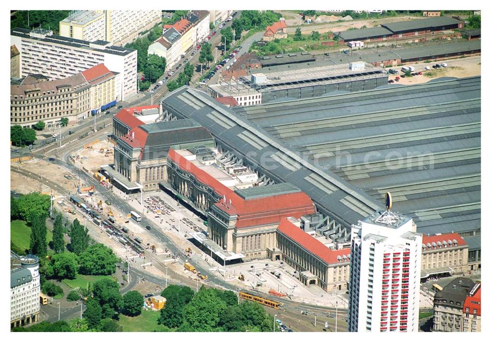 Leipzig from the bird's eye view: Blick auf die Hauptbahnhof-Promenaden im Leipziger Hauptbahnhof in Leipzig durch die ECE Projektmanagement GmbH