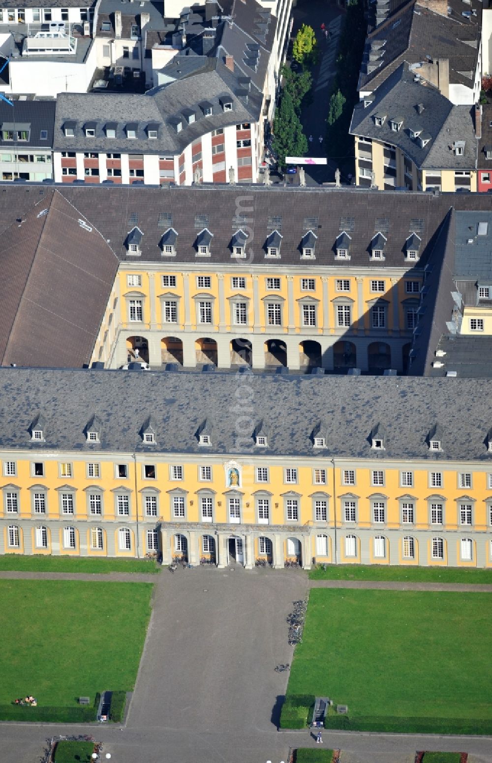 Aerial image Bonn - View of the main building of the Rheinische Friedrich-Wilhelms University of Bonn in North Rhine-Westphalia. Named after the Prussian King Friedrich Wilhelm III and located on the courtyard, the university was founded in 1818. It generated seven Nobel laureates. www3.uni-bonn.de