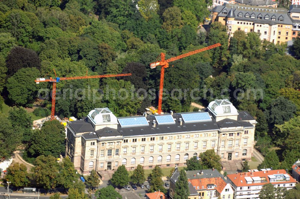 Aerial image Braunschweig - Blick auf das Herzog Anton Ulrich-Museum. Das Anton Ulrich-Museum ist mit über 250 Jahren das bedeutenste und größte Kunstmuseum Niedersachsens. Es wurde im Jahr 1754, ein Jahr nach dem British Museum in London, gegründet. Somit ist es das älteste Museum Deutschlands und das zweitälteste Museum der Welt. Das Herzog Anton Ulrich-Museum ist damit auch einer der wichtigsten Museen alter Kunst der Bundesrepublik Deutschland. Derzeit entsteht dort ein Erweiterungsbau in dem zukünftig moderne Räume für Magazine, Bibliotheken, Verwaltung, Kupferstichkabinett oder auch Restaurierungswerkstätten zu Verfügung stehen sollen. Kontakt: Herzog Anton Ulrich-Museum, Museumsstraße 1, 38100 Braunschweig, Tel.: +49(0)531 1225 0, Fax: +49(0)531 1225 2408, E-Mail: info@museum-braunschweig.de