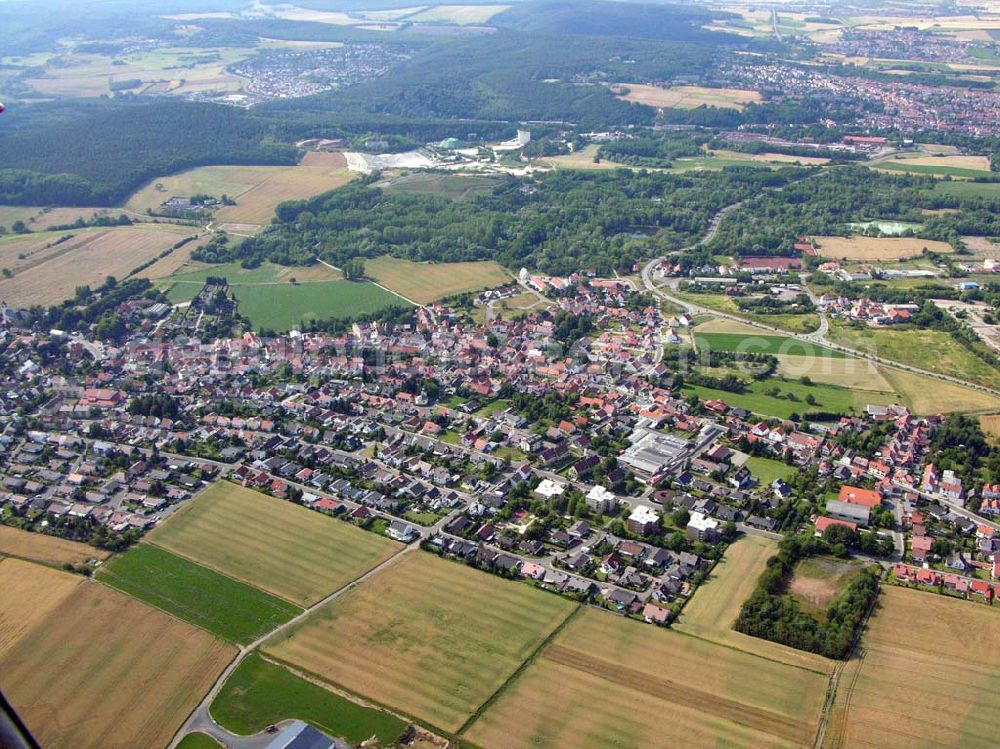 Aerial photograph Hettenleidelheim / Rheinland-Pfalz - Blick auf Hettenleidelheim mit nördlicher Waldfläche im Bild