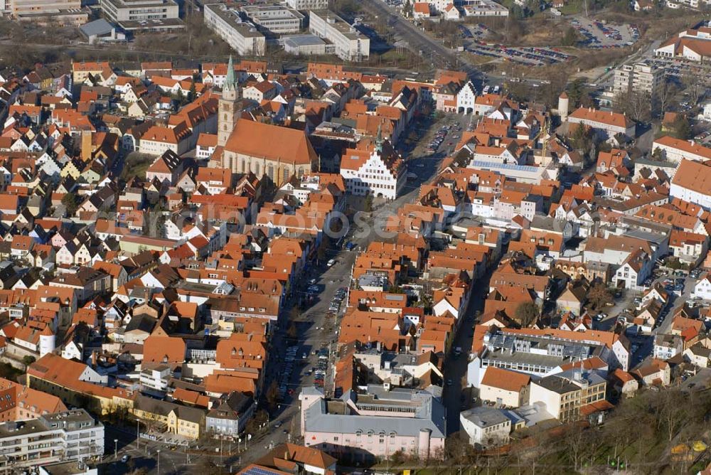 Aerial photograph Neumarkt - , Blick auf den historischen Stadtkern von Neumarkt in der Oberpfalz. Zu sehen sind unter an derem die Pfarrkirche St. Johannes, das Rathaus, der Schuldturm und das Untere Tor. Es ist Teil der Stadtbefestigung aus dem 13. Jahrhundert. Katholisches Pfarramt, Hallertorstraße 24, 92318 Neumarkt, Tel: 09181/ 905956, Fax: 09181/ 220277, E-mail: st.johannes.nm@bistum-eichstaett.de Stadt Neumarkt, Rathausplatz 1, 92318 Neumarkt, Tel: 09181/25 50, Fax: 09181/25 51 95 E-Mail: info@neumarkt.de