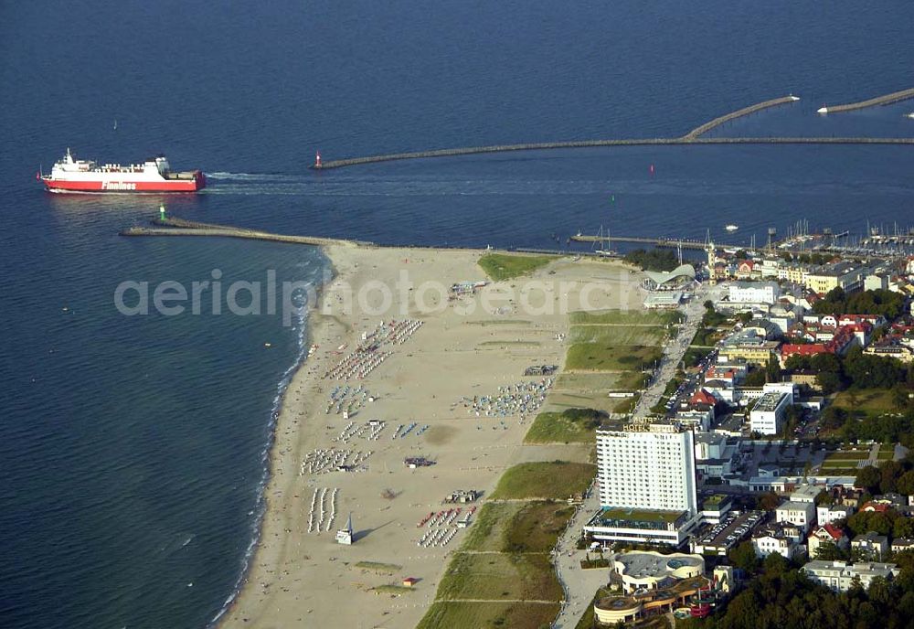 Rostock - Warnemünde from above - Warnemünde:Blick auf das Hotel NEPTUN Seestraße 19; 18119 Warnemünde: Tel. 0381/ 777 871; Fax. 0381/ 777 400; E-Mail: SilkeGreven@hotel-neptun.de