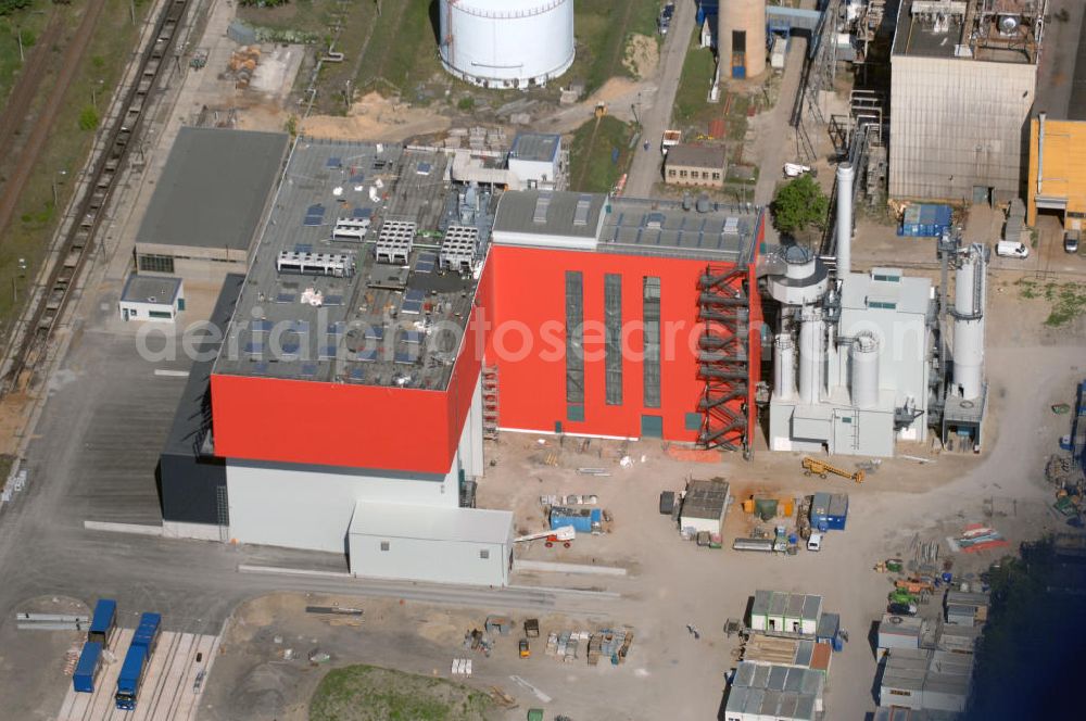 Aerial image Premnitz - Blick auf den Industriepark Premnitz IPP mit der EEW Premnitz GmbH. Sie erzeugt Energie, Wärme und Prozessdampf aus Abfallverbrennung. Kontakt Industriepark: Stadt Premnitz, Mike Stampehl, G.-Hauptmann-Str. 21, 14 727 Premnitz, Tel. +49 (0)3386 259 133, +49 (0)3386 259 111, Email m.stampehl@premnitz.de