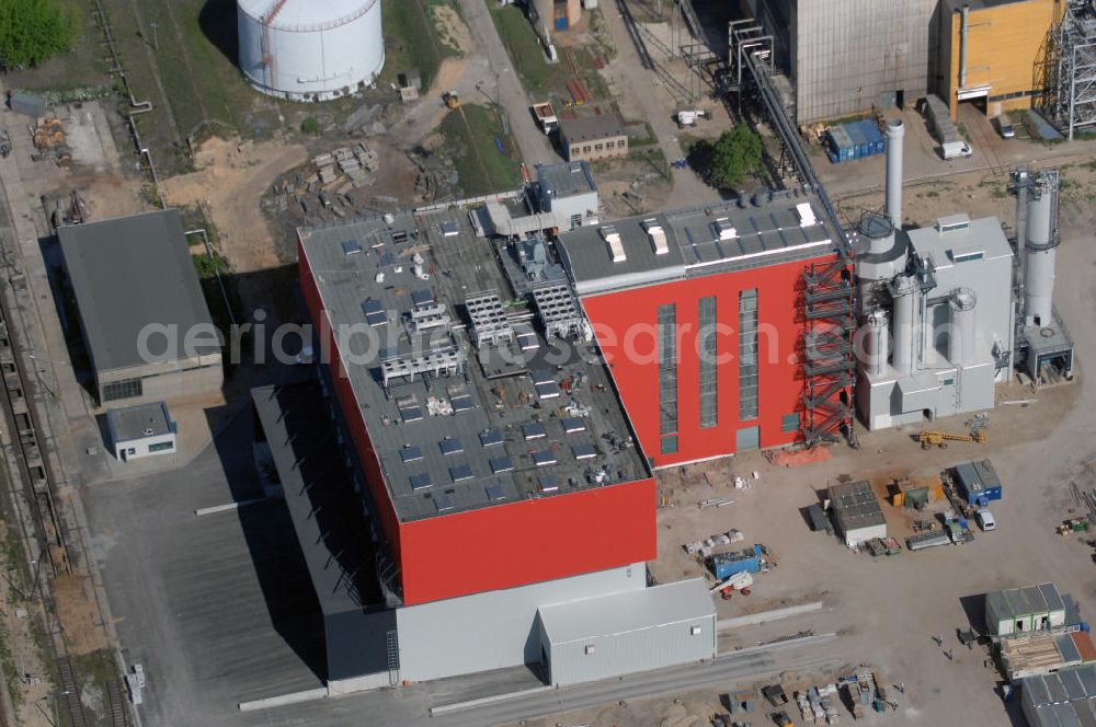 Aerial photograph Premnitz - Blick auf den Industriepark Premnitz IPP mit der EEW Premnitz GmbH. Sie erzeugt Energie, Wärme und Prozessdampf aus Abfallverbrennung. Kontakt Industriepark: Stadt Premnitz, Mike Stampehl, G.-Hauptmann-Str. 21, 14 727 Premnitz, Tel. +49 (0)3386 259 133, +49 (0)3386 259 111, Email m.stampehl@premnitz.de