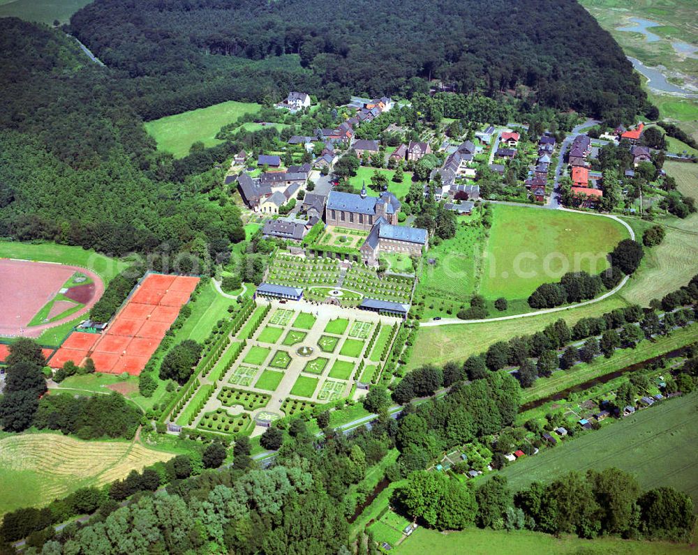 Kamp-Lintfort from above - Blick auf das 875 Jahre alter Zisterzienserkloster Kloster Kamp am Niederrhein. Cistercian monastery Kloster Kamp on the Lower Rhine.