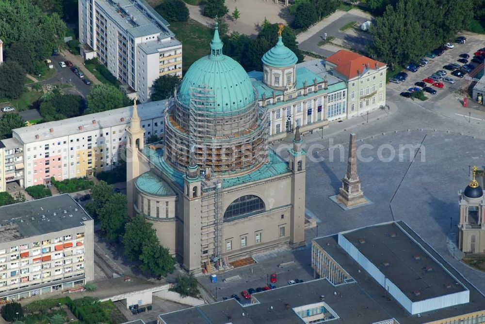 Aerial image Potsdam - Blick auf von Karl Friedrich Schinkel entworfene, eingerüstete Nikolaikirche am Alten Markt in Potsdam. Hier finden auch Aufführungen, Ausstellungen und Vorträge statt. (Kontakt: Evangelische St. Nikolai-Kirchengemeinde, Am Alten Markt, 14467 Potsdam, Telefon: 03 31 / 270 86 02, Fax: 03 31 / 23 70 00 66, E-Mail: info@NikolaiPotsdam.de, Presse@NikolaiPotsdam.de,