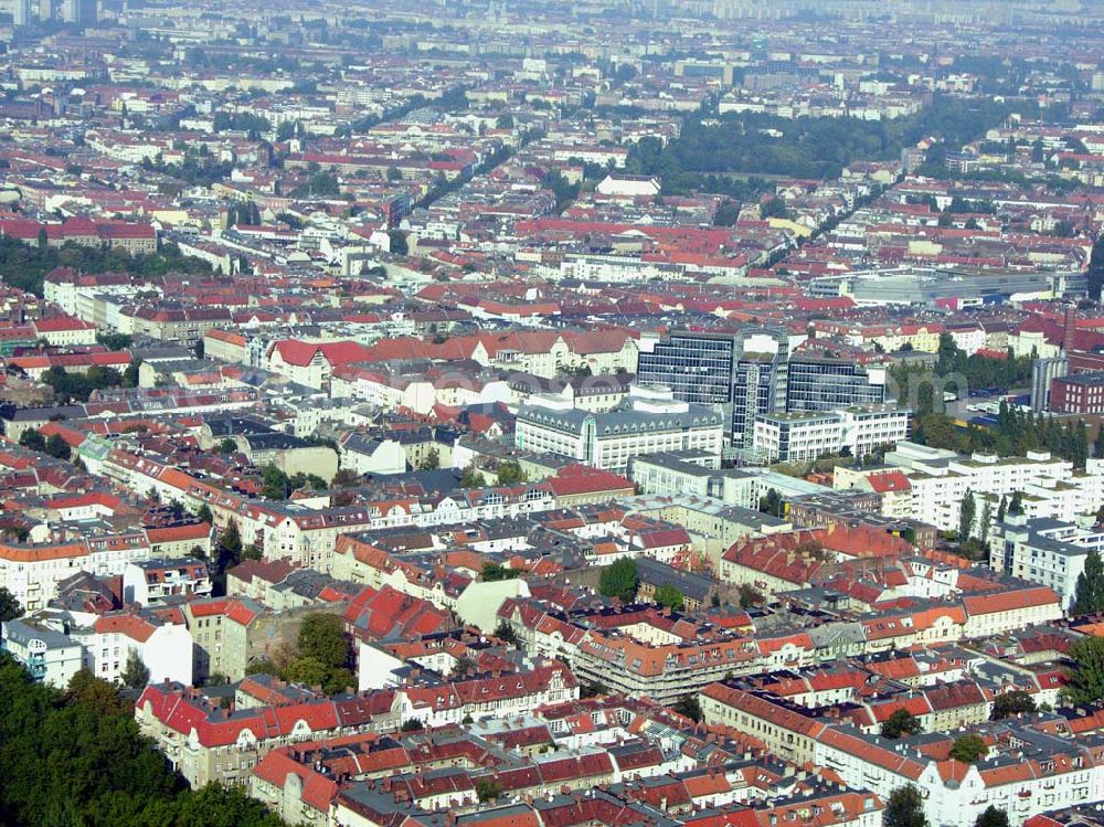 Aerial image Berlin-Neuköln - Die Einkaufsmeile Karl-Marx-Strasse in Berlin-Neuköln