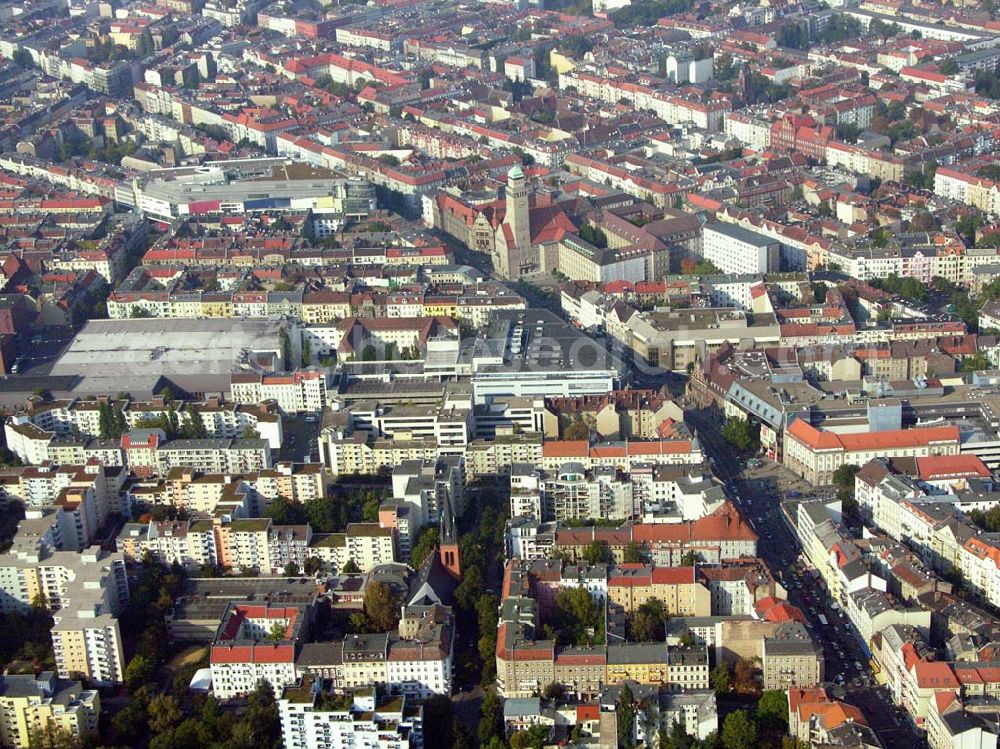 Berlin-Neuköln from above - Die Einkaufsmeile Karl-Marx-Strasse in Berlin-Neuköln